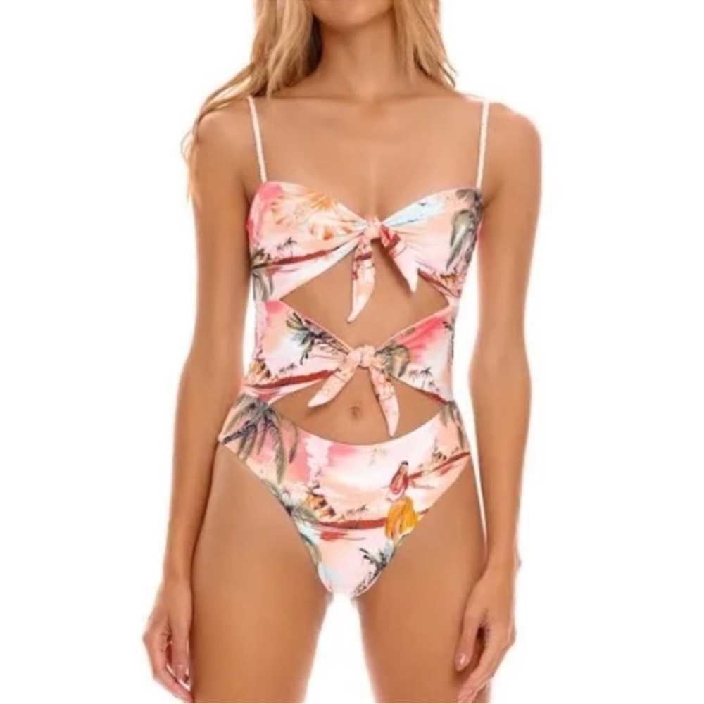 Agua bendita one piece